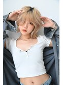 ハイトーンショートボブウルフカットダブルカラー