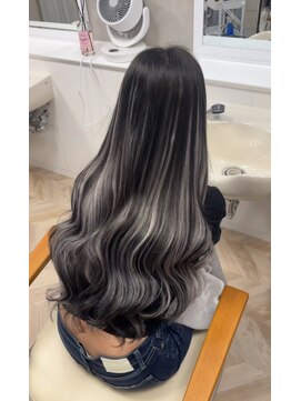 ショウルームウメダ(SHOW ROOM UMEDA) バレイヤージュ