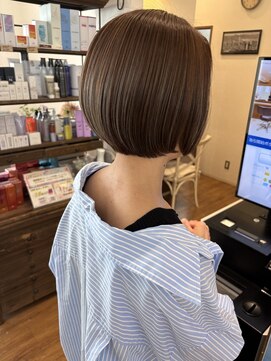 ビーバイシージャストビューティー(B by C just beauty) ショートボブ アッシュベージュ