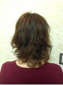 くせ毛&外ハネを活かしたコケティッシュウェービーヘア