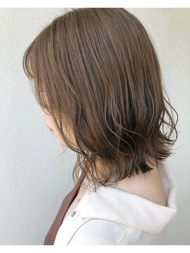 トリート 南行徳本店(TREAT) シアベージュ