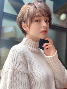 アリエッタ ギンザツー(ARIETTA GINZA2) 寒色系カラー が大人可愛い　コンパクトショート　メンズライク