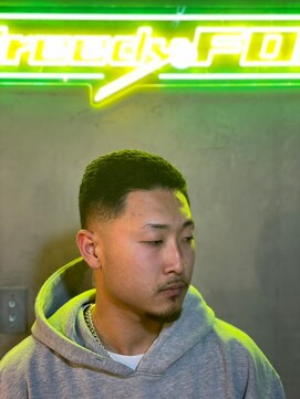 グリーディーフォックス 代々木(Greedy FOX) 韓国マッシュ/センタ-パ-ト/ツイストスパイラル/スキンフェード