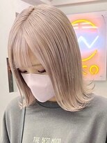 ウィコ 新宿(WICO)&nbsp;ホワイトミルクティー[ケアブリーチ/ペールベージュ/新宿駅]