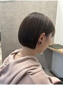 アッシュブラウンカラー × ショートボブ