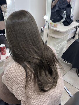 ユーフォリア 池袋東口駅前店(Euphoria) 10代20代30代大人かわいい韓国風オリーブベージュ韓国ヘア