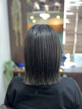 ルアン(Luan) 白髪ぼかしハイライト