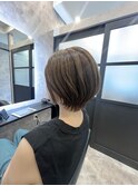 オリーブグレージュ×くびれショート