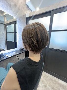 ピント 柏の葉キャンパス(Pint) オリーブグレージュ×くびれショート