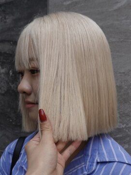 ユルク トウキョウ(jurk tokyo) ブリーチ１回でできるホワイトブロンド