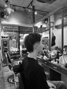 カムレイドフォーライフ(COMRADE 4 LIFE) mullet マレット 人と被らない髪型 担当松尾