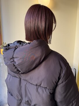 ヒントステーション(HINTSTATION) 〈浅草 半個室〉切りっぱなしボブ×カシスレッドブラウン