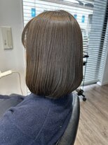 コラソン(corazon)&nbsp;前髪カット、アッシュベージュカラー