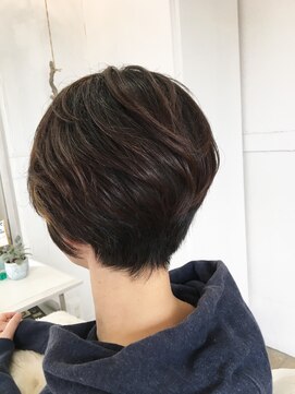 ウェリナ(Welina) 前下がりショート