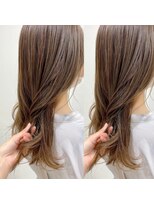ヴィックス クリスタル(VIC’S crystal) ハイライトカタログ》今年っぽい！赤みのないベージュ/チヒロ