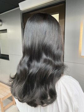 ネイヴィル(navile) 艶髪オリーブベージュ