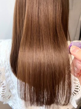 ラフ(Laff)の写真/【新宿駅徒歩１分】髪の広がりやクセ、跳ねてしまうのが気になる方へ◎丁寧なカウンセリングでお悩みを解決