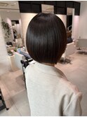 大人黒髪前下がりミニボブ縮毛矯正髪質改善ショート