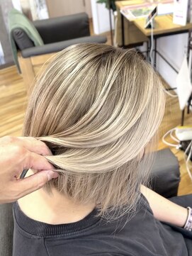 ファヴォリヘアー(favori hair) 【新潟】シャドールーツ/ボブ/デザインカラー