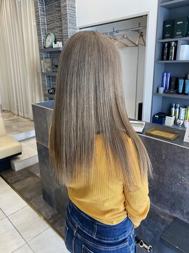 ラフィット 下大利店(lafit) 【かじ】ミルクティーベージュ/ lafit @kaji_de_experiences