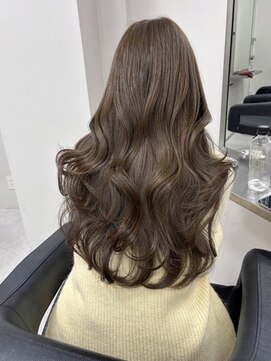 ベレーザシェルト(Beleza scelto) 11445髪アッシュブラックグレージュ韓国風巻きレイヤーカット