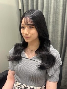 モナン(monan) 韓国ヘアワンホンヘアくびれヘア暗めカラー黒髪