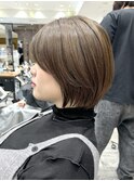 「岩田莉奈」ハイライトで白髪ぼかし★くびれショートボブ　新宿
