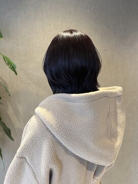 リア(Li'a) ダークパープル+レイヤーボブ