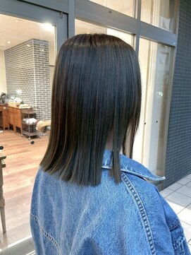 切りっぱなしオリーブグレージュカラー