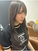オリーブグレージュ
