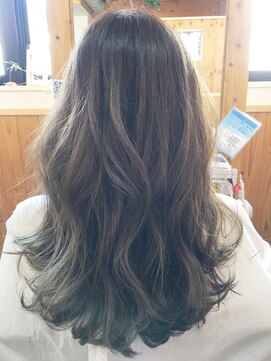 ララテラス(LaLa Terrace) ~LaLa Terrace流~ ハイマットアッシュ×ゆるふわウェーブ