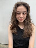 【外国人風】ケアカラーグレージュ × フリンジウェーブ