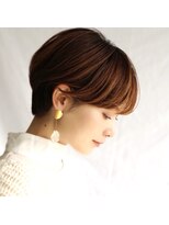 シアアオヤマ 表参道青山(SHEA aoyama)&nbsp;ムードのある大人のショートヘア【表参道・白髪染め】