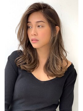 トルネード(TORNADO) ロングボブレイヤーハイライトベージュ　n9.8