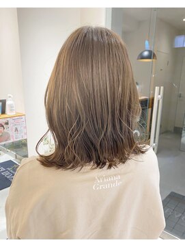 ビアノバ(via nova) 柔らかい質感のオリーブカラー