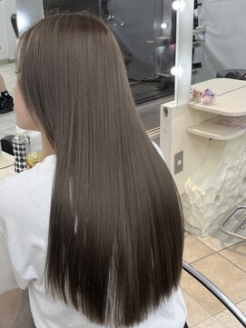 ユーフォリア 池袋東口駅前店(Euphoria) 【Euphoria MITSUKI】透明感たっぷりのグレージュ