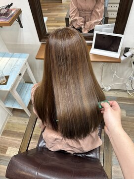 フルプ(HULP) ハイトーンカラー/ハイライトデザイン/オリーブベージュ/30代