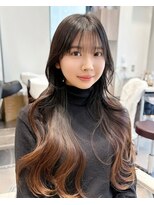 ラクシア(LucxiA)&nbsp;韓国カット/韓国ヘア/くびれ/レイヤーカット/顔周りカット