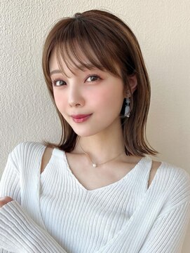 ラルユー 金山(LallYou) 後れ毛が可愛い顔周りレイヤー/ナチュラルアッシュ/顔周り