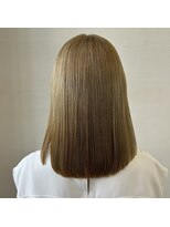 アトリエファゴ ハナミズキ店&nbsp;ハイトーンでもクセ毛ケアできるストレート