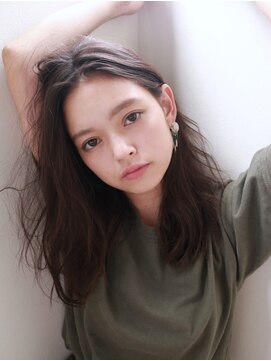 ナヌーク シブヤ(nanuk shibuya) 【nanuk】毛先を逃して甘くならないルーズな質感◇グレーカラー