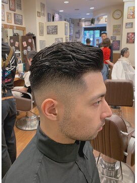 グルーマーズトウキョウ(GROOMER/S TOKYO) バーバースタイル 【 フェード パーマ バーバー 】