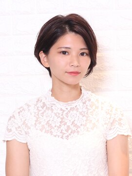 ヘナ ファクトリー 八王子店 美フォルム大人のショートレイヤー