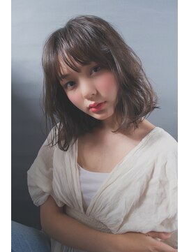 リンキー(LINKIE) 透明感のあるダークグレーなリラックスボブ