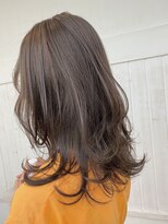 ネウィ ハウオリ 札幌駅前(newi hau'oli) 濡れ髪 切りっぱなし オリーブカラー セミウェットウェーブ