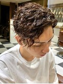 流行中♪女子ウケもいいウェット仕上げのスパイラルパーマ☆
