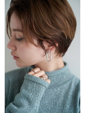 ヘアーラウンジ エゴ(Hair Lounge EGO) コンパクトにおさまるマッシュショート　ショコラベージュ