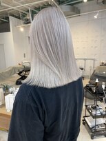 オーアイシー(OIC)&nbsp;外ハネロブ×ホワイトグレー