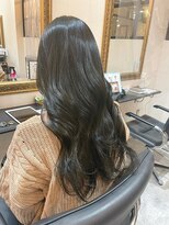 ナンバー ジルバ 立川(N° jillva) 大人レイヤー韓国くびれヘア波巻きウェーブアッシュブラック立川