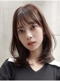 顔周りレイヤーカットくびれヘアミルクティーベージュカラー